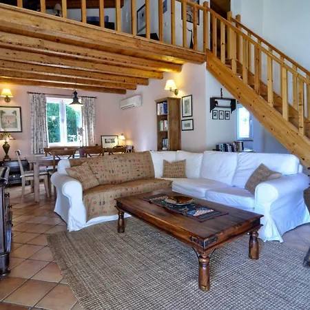 Stone Rose Ágios Ioánnis